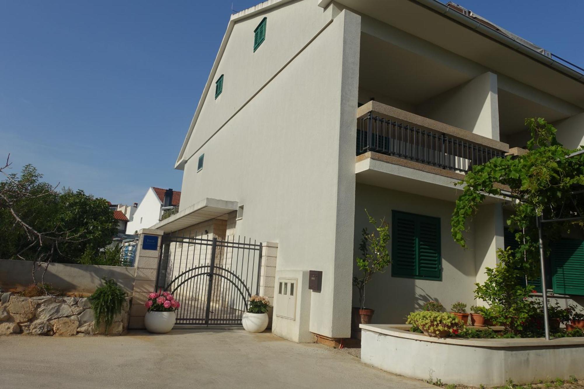 Apartment Tonka Водице Екстериор снимка